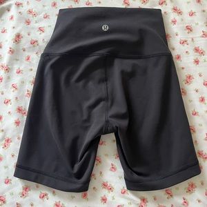 Lululemon wunder train biker shorts